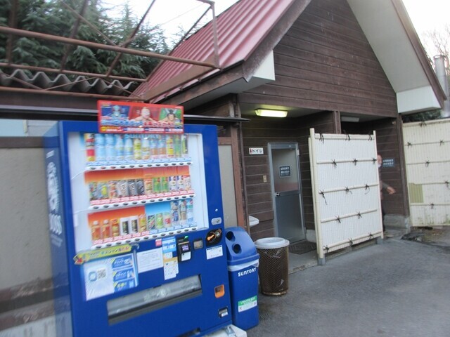 武甲キャンプ場の冬季でも使えるトイレ