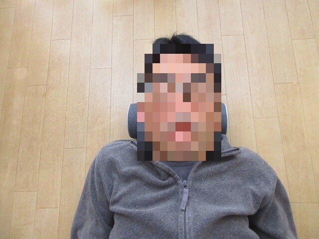 ネックピローレビュ開始の様子と首枕の効果