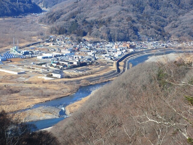 西山から富士川、身延町周辺の景色