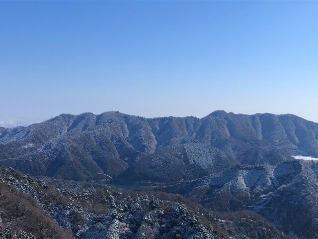 丹沢三峰ルートから相州アルプスの景色