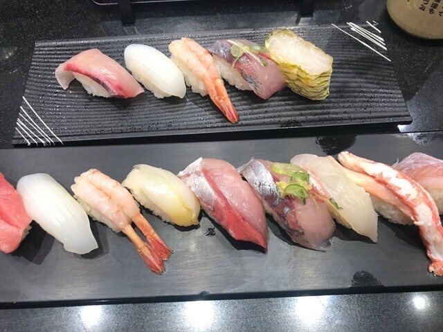 すし玉富山レビューの様子