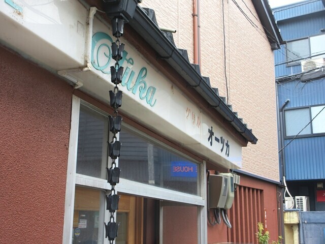 グリルオーツカの開店前の混雑