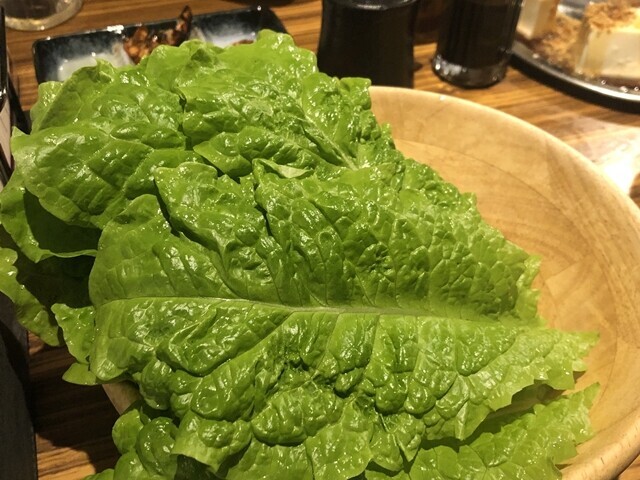 肉ゆるりのサンチュ