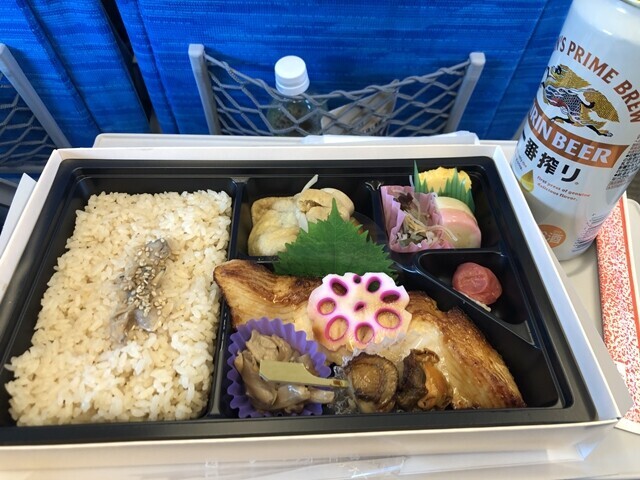 スーパーホテルPremier博多へ新幹線でアクセスしている様子