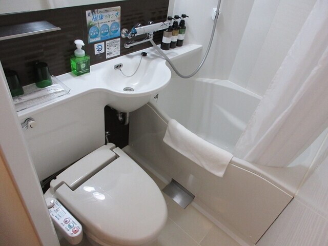 スーパーホテルPremier博多のトイレとお風呂