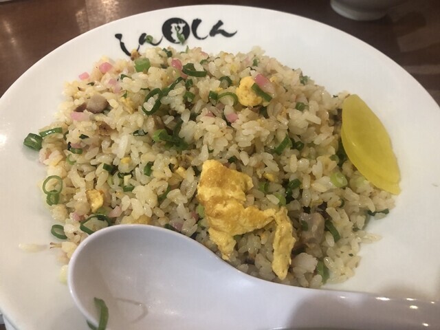 shinshinの焼飯レビュウーの様子