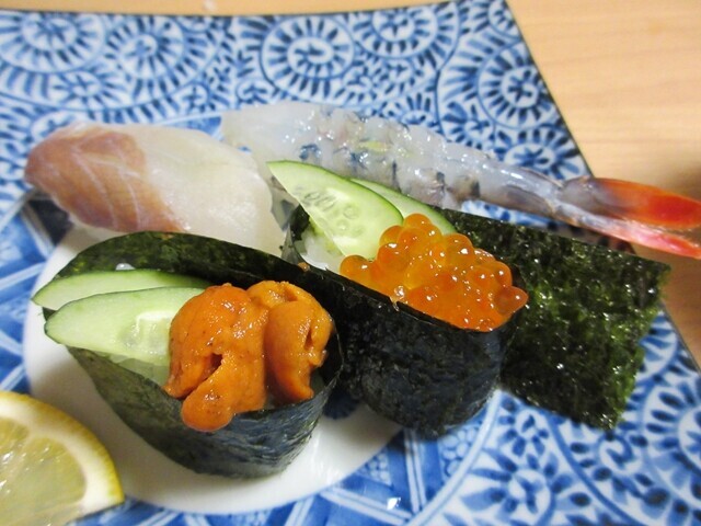 奴寿しで食べた寿司ネタの様子