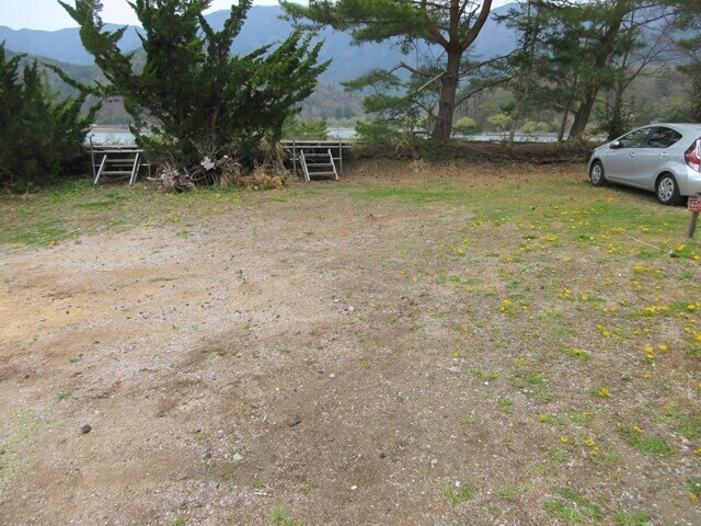 ＣＡＭＰＳＡＴＯＭＩＹＡのサイトは、若干、凸凹している