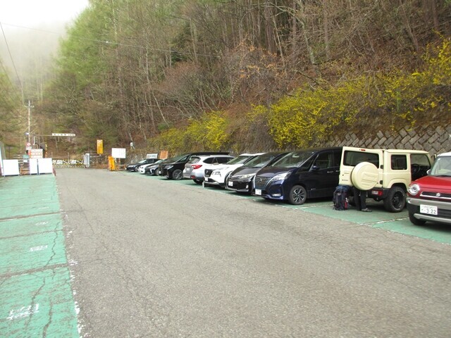 夜叉神峠駐車場