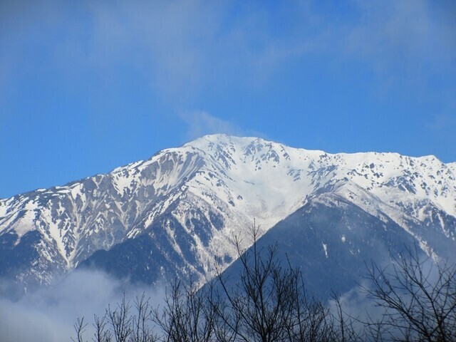 南アルプス間ノ岳の景色
