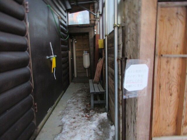 薬師岳小屋のトイレ