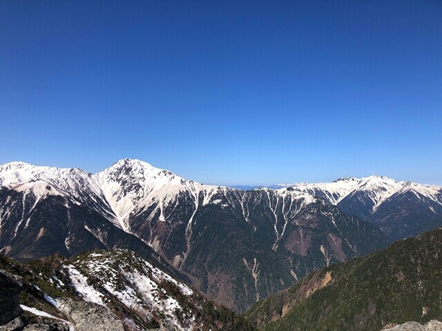 鳳凰三山から見る仙丈ケ岳