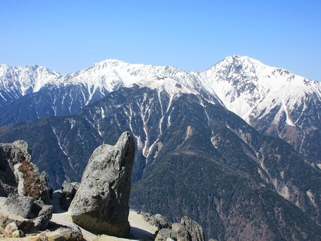 鳳凰三山薬師岳のイルカ岩