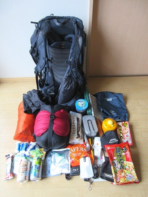 甲武信ヶ岳テント泊で荷揚げした登山装備