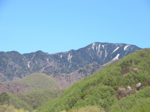 道の駅みとみからの甲武信ヶ岳の景色