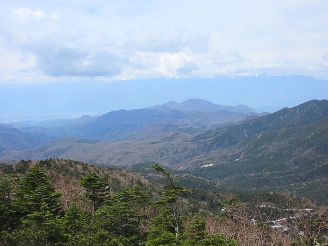 北奥仙丈岳の山頂から南アルプスの景色