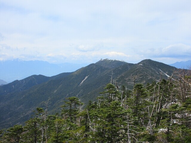 前国師ヶ岳山頂からの奥秩父の絶景
