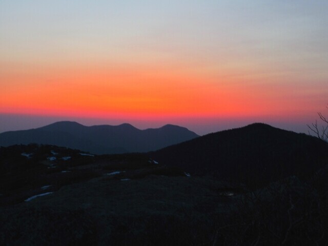金峰山からの日の出の景色