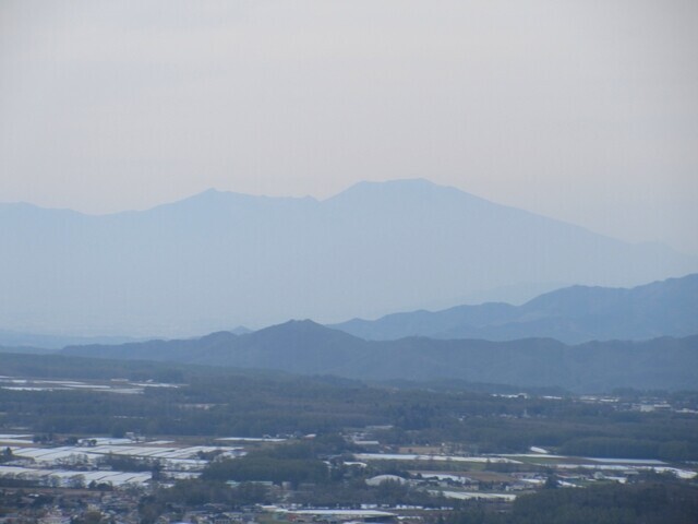 飯盛山からの入笠山の景色