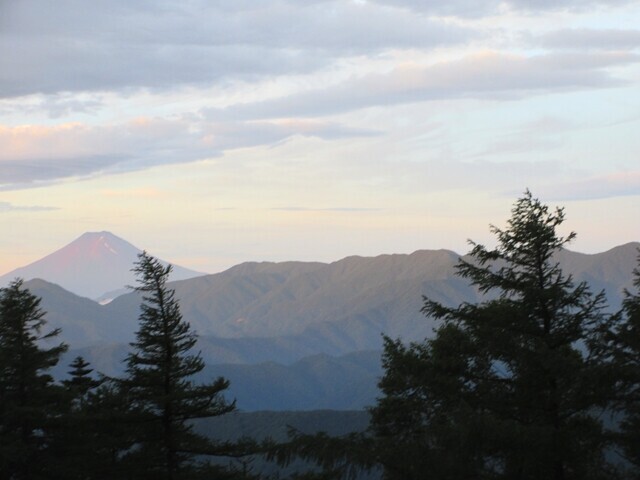 五十人平野営場でテント泊した時の夕日の景色