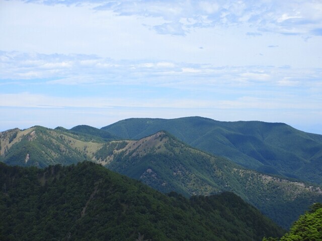 飛龍山から和名倉山景色