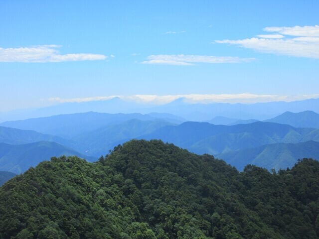 前飛龍山遠望