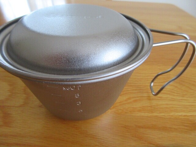 蓋が付いているチタンシェラカップ