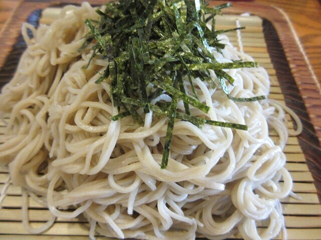 信州そばレビューの様子
