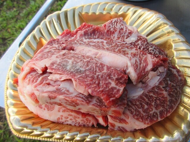 高ボッチ高原で食べた食材をレビューの様子