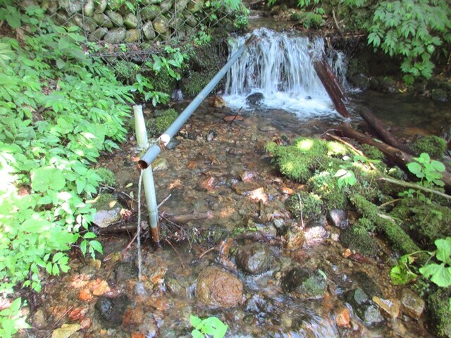 切明温泉の水場