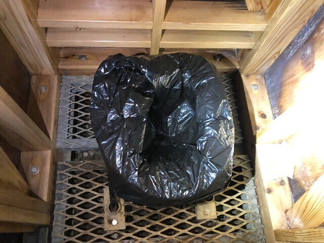 美瑛富士避難小屋のトイレの使い方