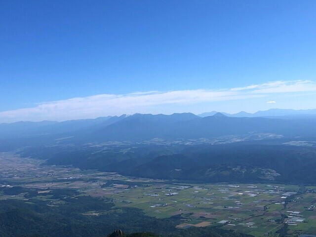 芦別岳から眺める大雪山、十勝岳連峰の景色