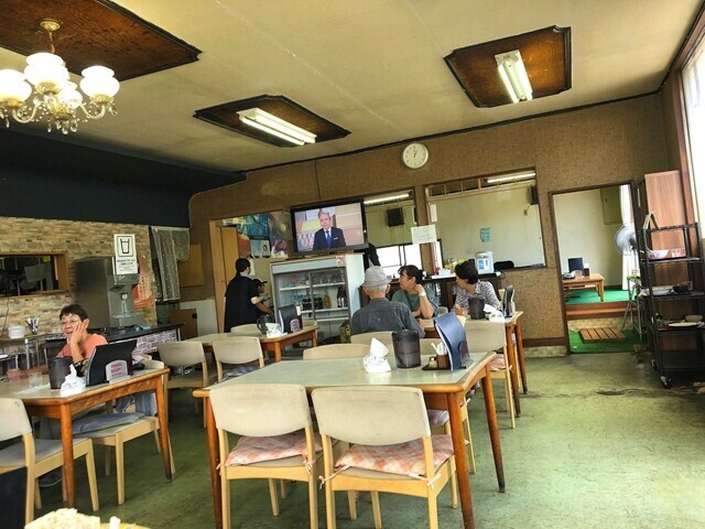 山部ドライブインの店内の様子