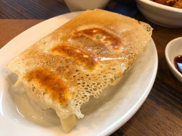 関内餃子軒の名物料理の餃子