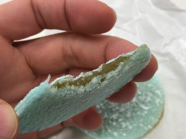 江出の月を嚙み切った様子をレビュー