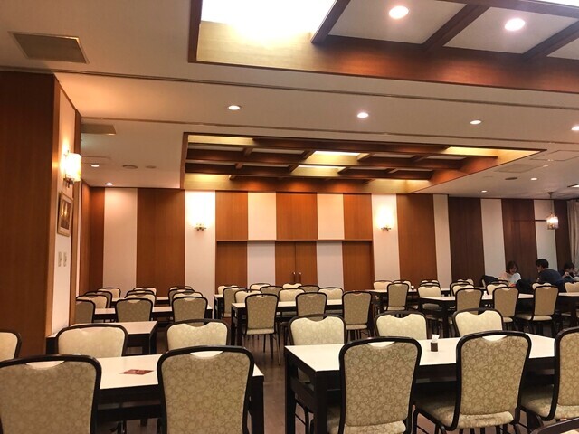ホテル立山朝食バイキング会場の様子をレビュー