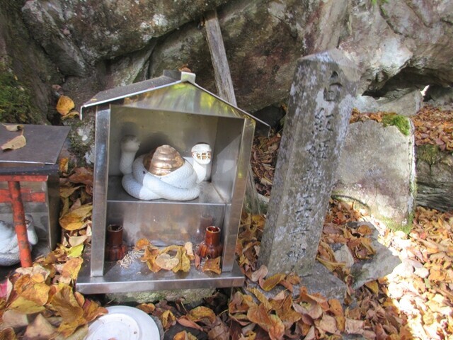 明浄坊の近くあった白蛇の祠
