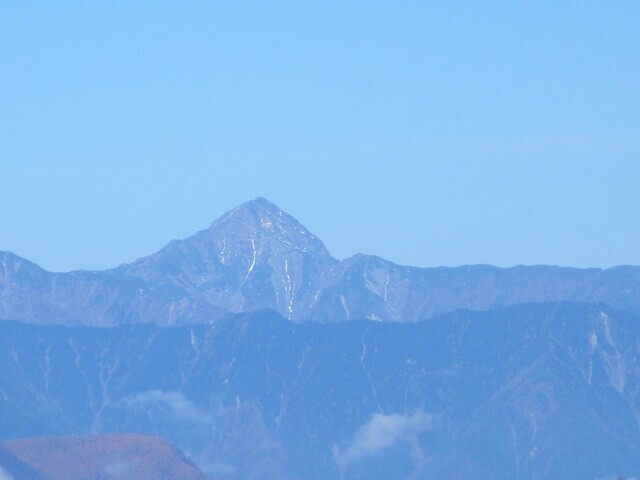 七面山から眺める北岳