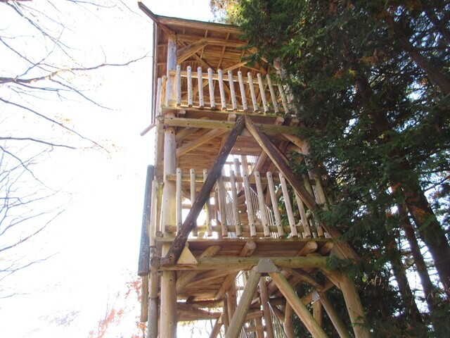 大志戸木の実の里森林公園の物見台 