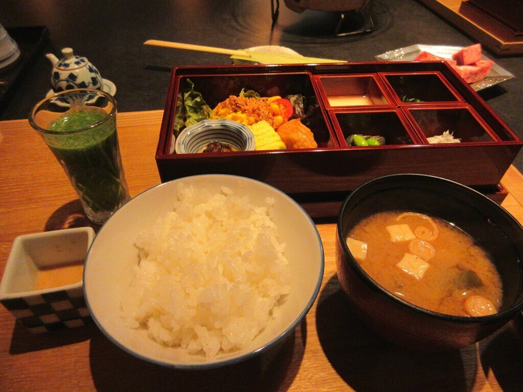 有馬温泉月への船の基本朝食メニューの様子