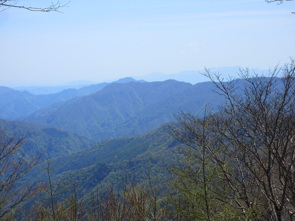 酉谷山山頂からの景色