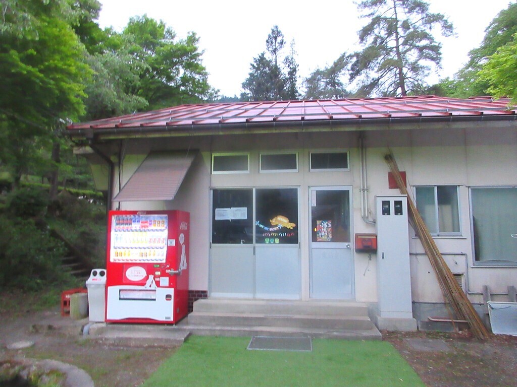 平野田休暇村ですが、こちらが店兼管理棟