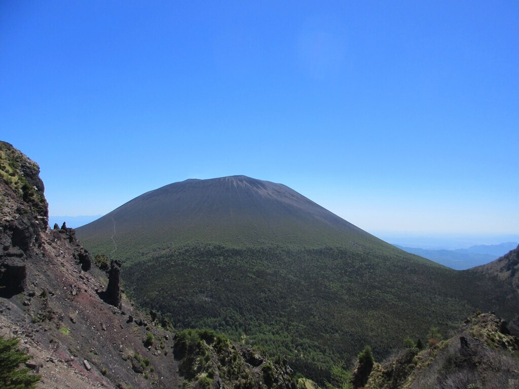 槍ヶ鞘からの浅間山の景色
