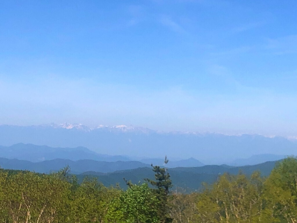 四阿山の登山道からの北アルプスの景色
