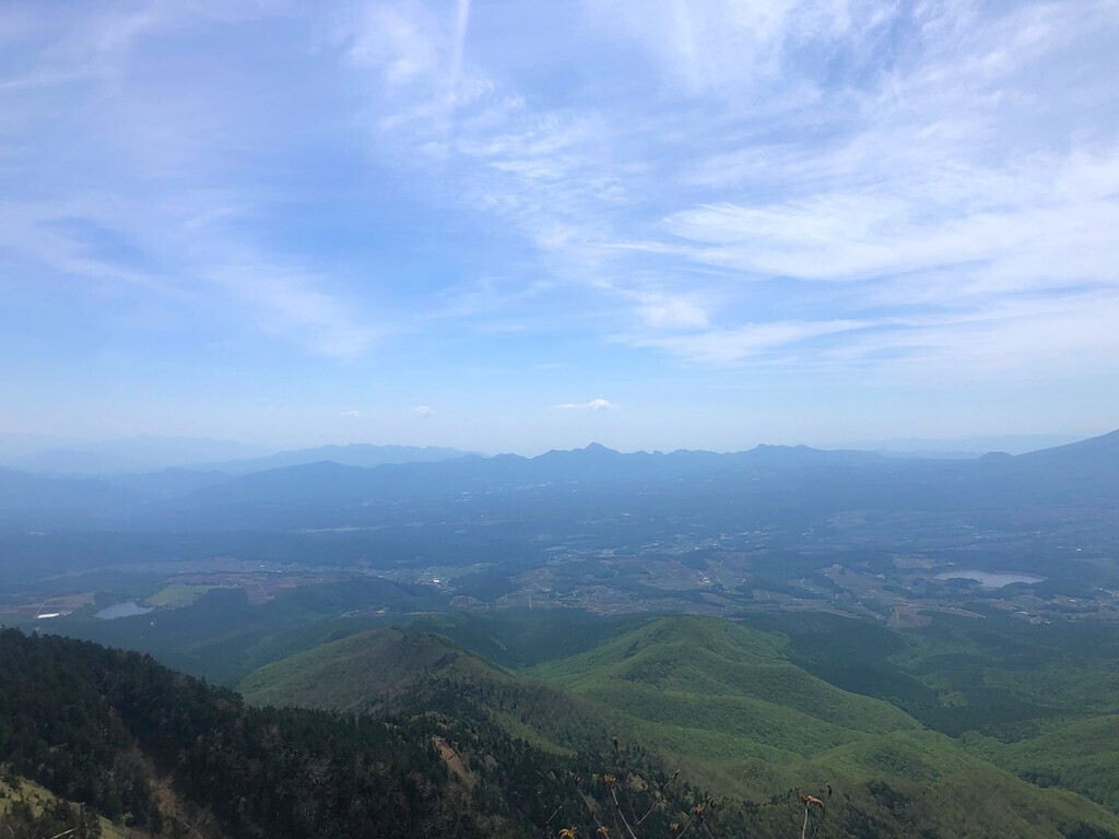 四阿山から浅間隠山の景色