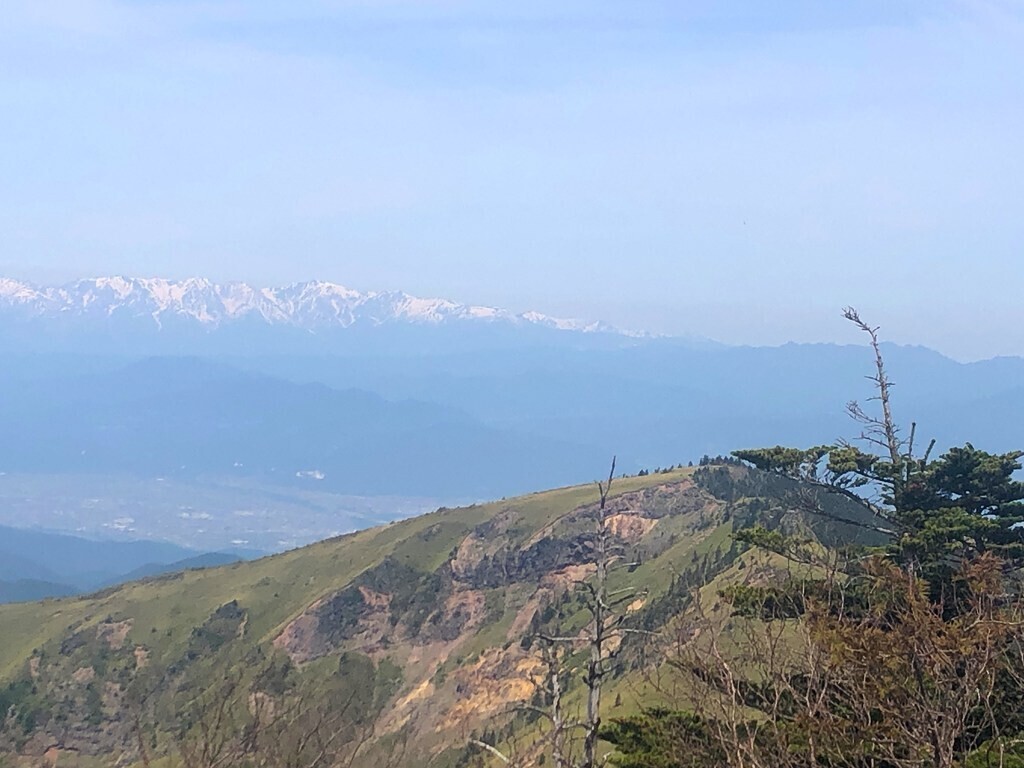 根子岳と北アルプスの景色、四阿山からの登山ルート