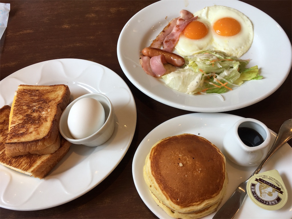 長女の誕生日当日はデニーズでランチ とバースデーパンケーキ 専業主婦の子育てと自分のこと