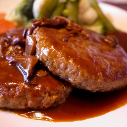 煮込みハンバーグ
