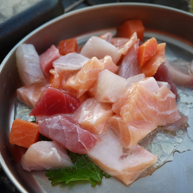 キャンプ飯に鮮魚のカルパッチョ