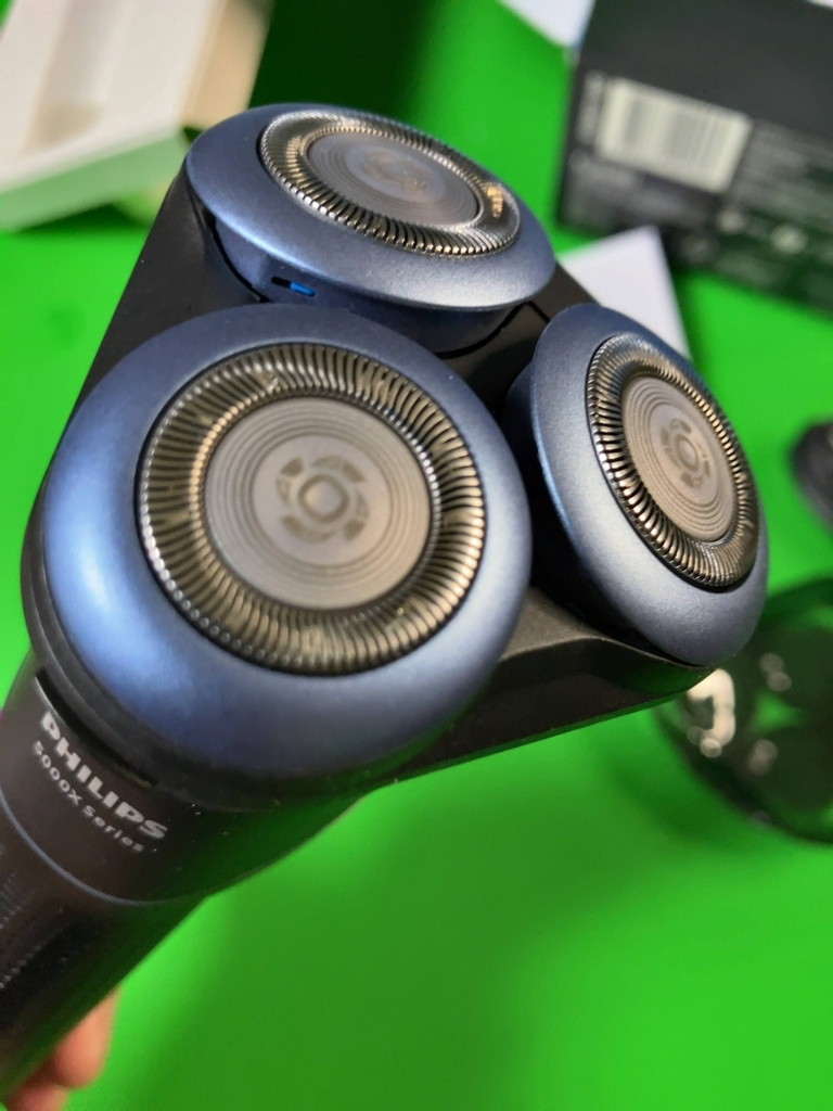 フィリップス PHILIPS メンズ シェーバー パワータッチ ひげ剃り 髭 肌に優しい1